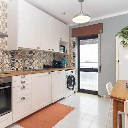 Coast 2 Bedroom 45 Min From Lisbon * Setúbal