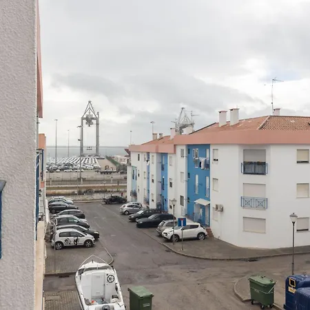 Coast 2 Bedroom 45 Min From Lisbon Appartement